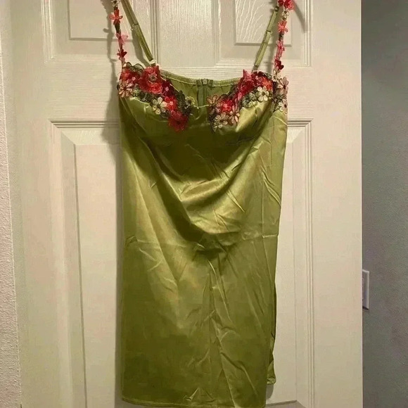 Women's Slip Mini Dress Embroidered Daisy Lime Green Pink large - Picture 14 of 16